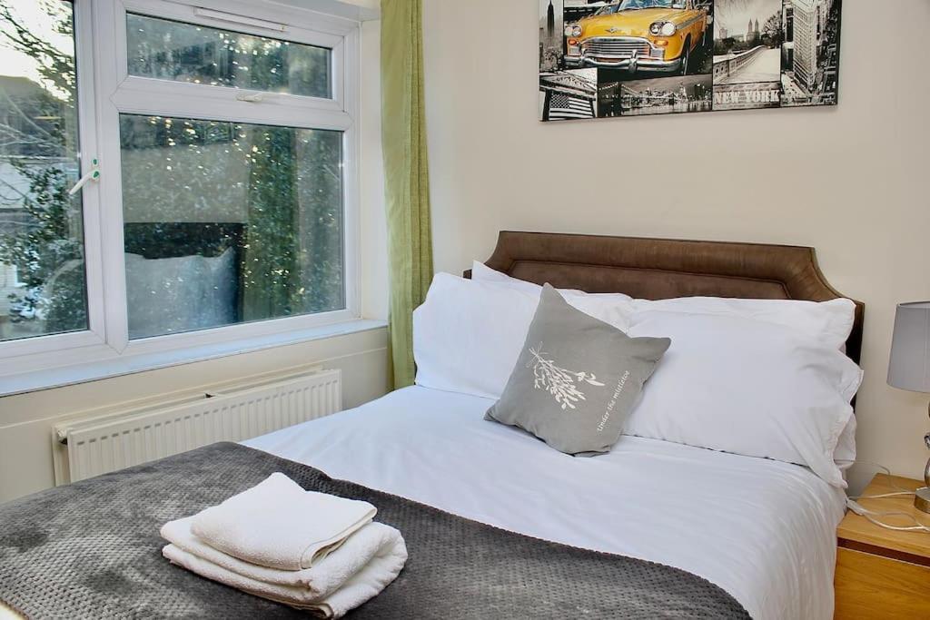 Contractor'S Haven- 4-Bedroom House With Free Parking, Super Fast Wifi, Fran Properties In Aylesbury, Pets Are Welcome! Aylesbury  Eksteriør billede
