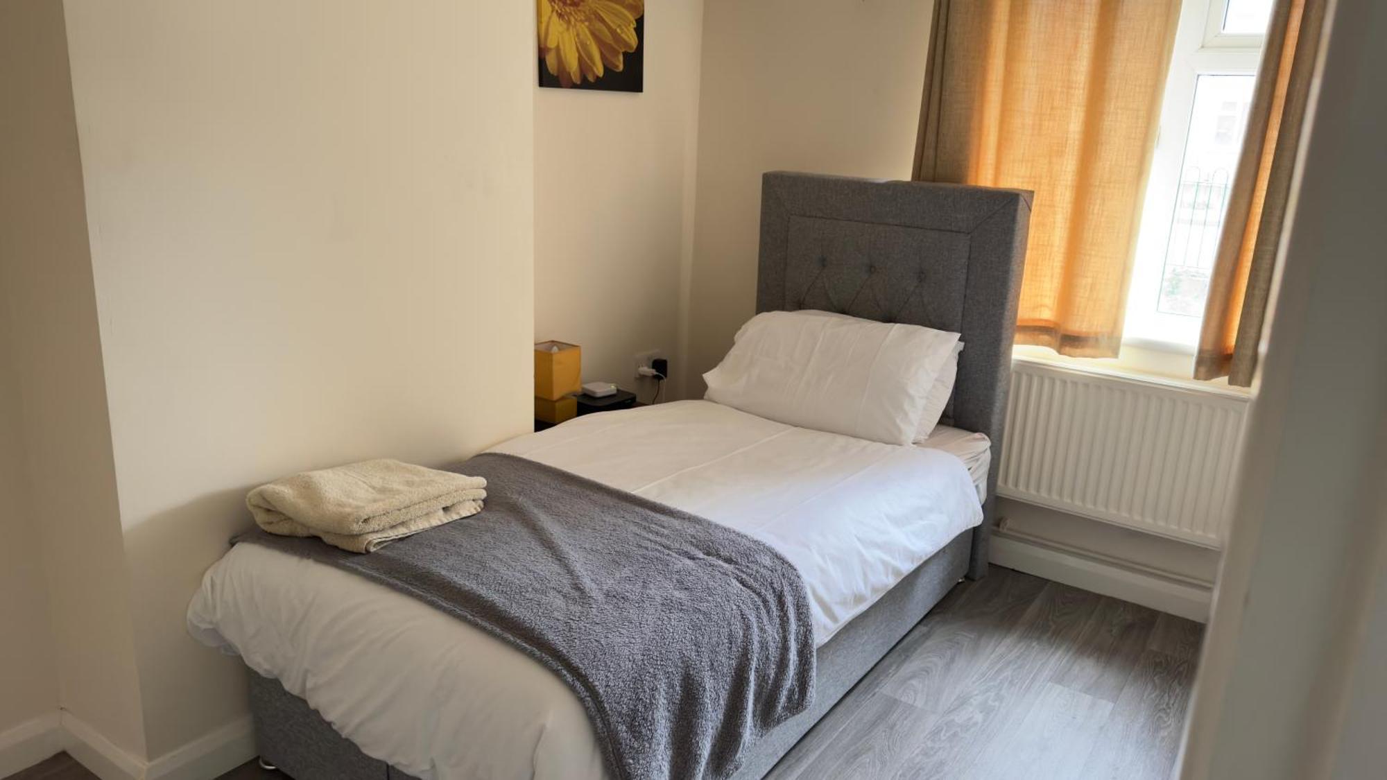 Contractor'S Haven- 4-Bedroom House With Free Parking, Super Fast Wifi, Fran Properties In Aylesbury, Pets Are Welcome! Aylesbury  Eksteriør billede